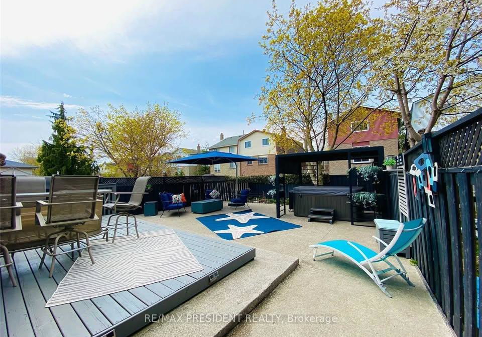 2563-whittaker-drive-burlington-ontario-w13434860