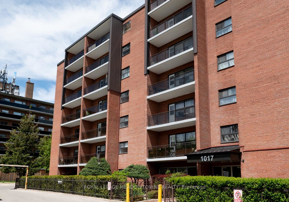 1017-seneca-avenue-mississauga-ontario-w13434874