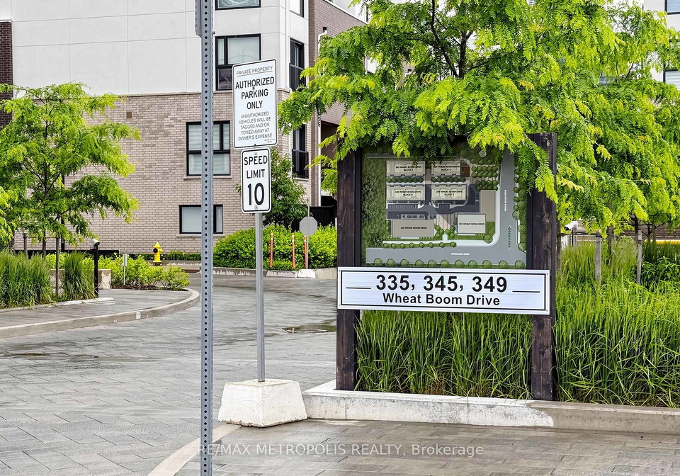 335-wheat-boom-drive-oakville-ontario-w13434906