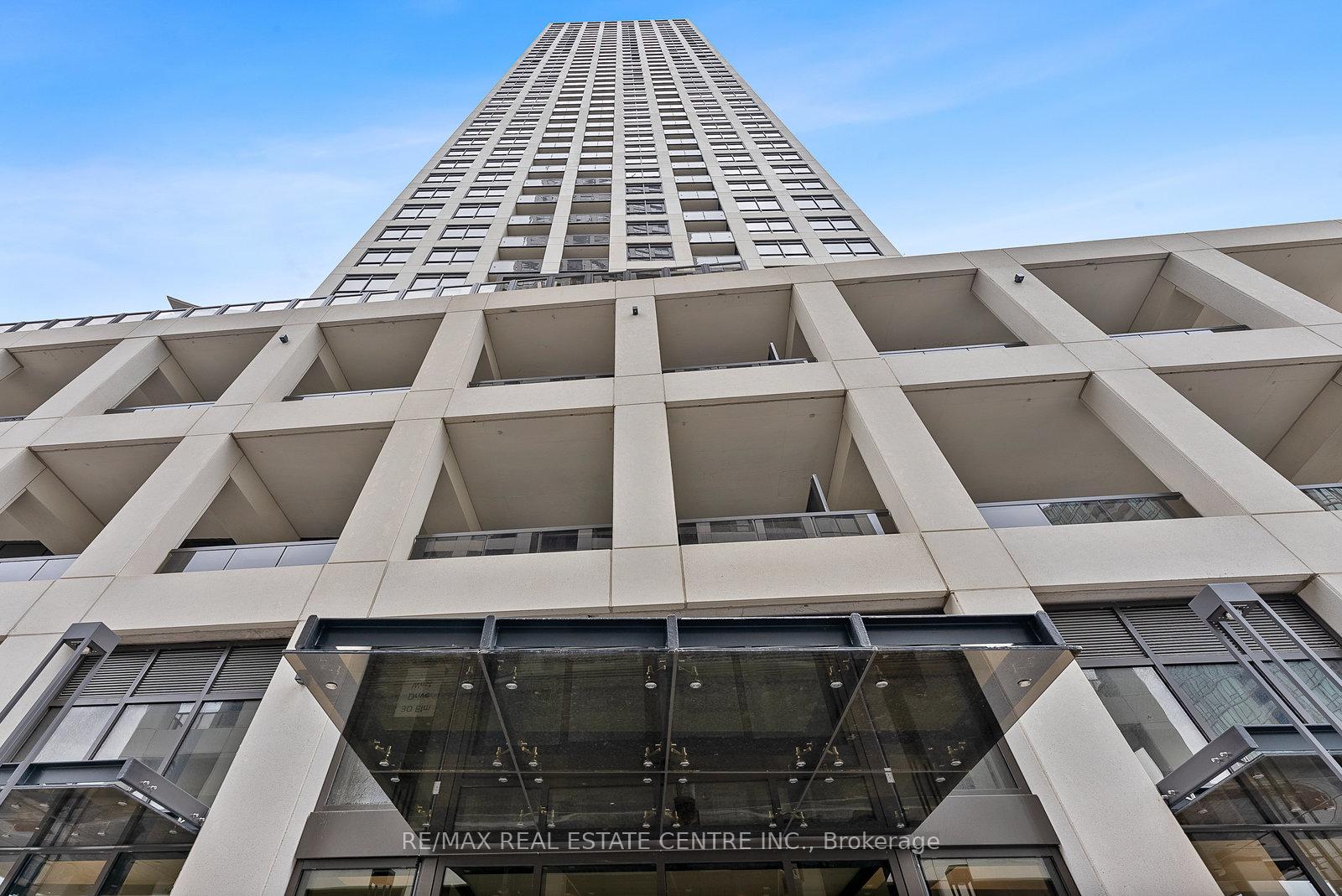 36-elm-drive-mississauga-ontario-w13434992