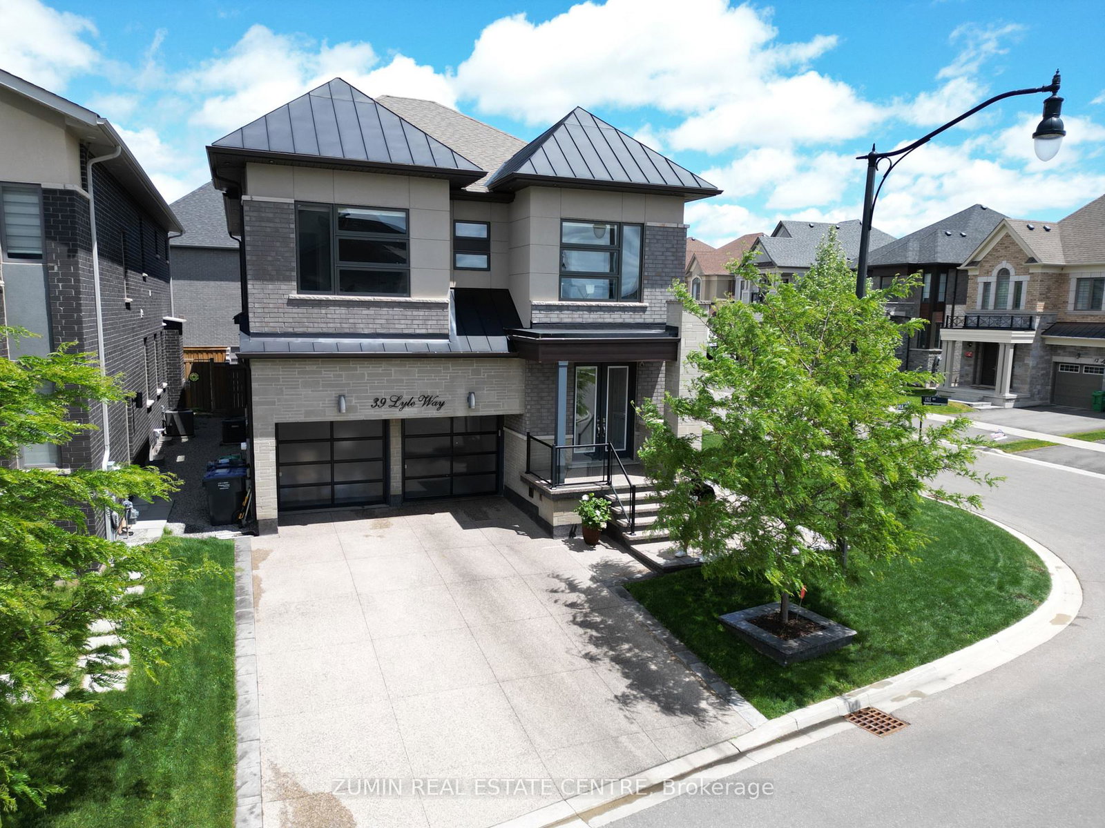 39-lyle-way-brampton-ontario-w13435042