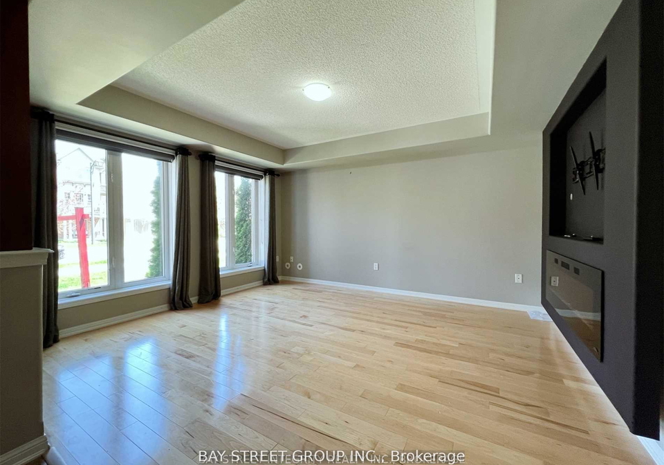 656-holly-avenue-milton-ontario-w13435174
