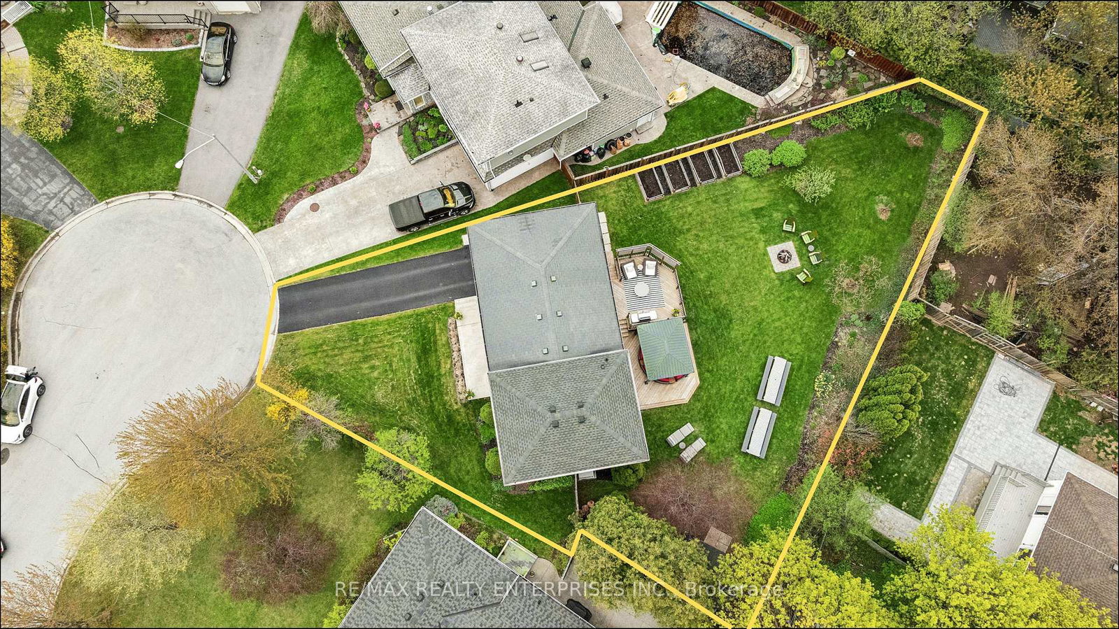 389-worth-place-oakville-ontario-w13435268