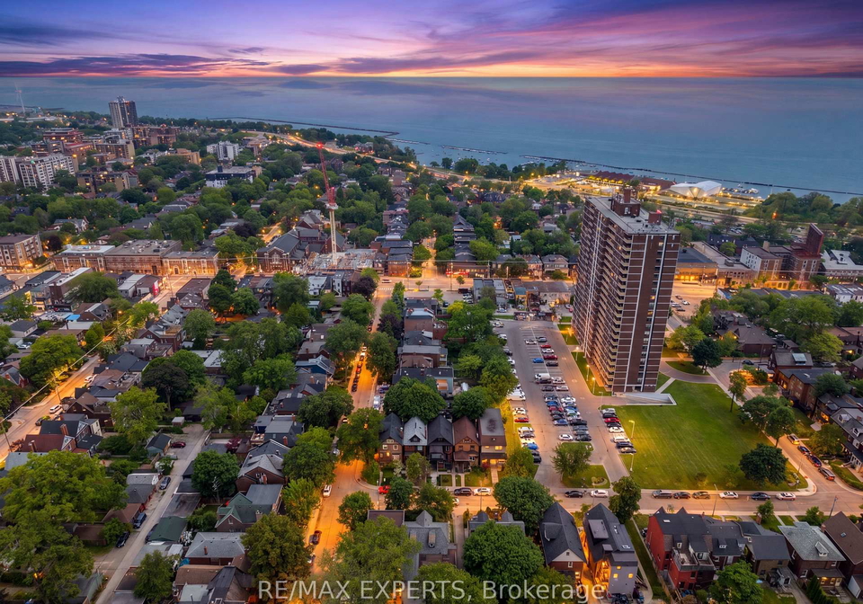5-harvard-avenue-toronto-ontario-w13435322