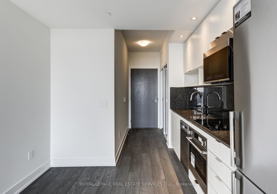 9-mabelle-avenue-etobicoke-ontario-w13435398