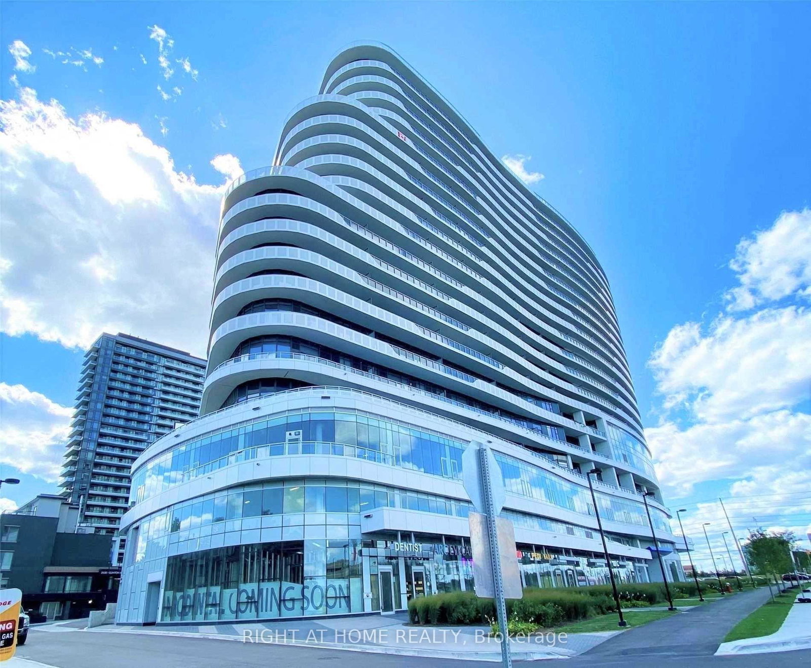 2520-eglinton-avenue-w-mississauga-ontario-w13435626