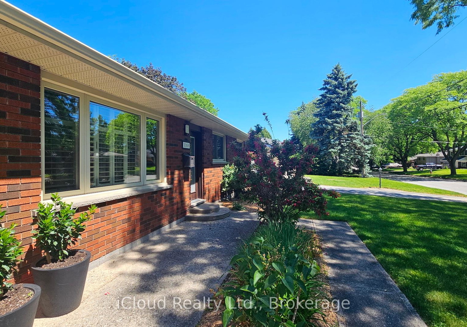 1066-marley-crescent-burlington-ontario-w13435672