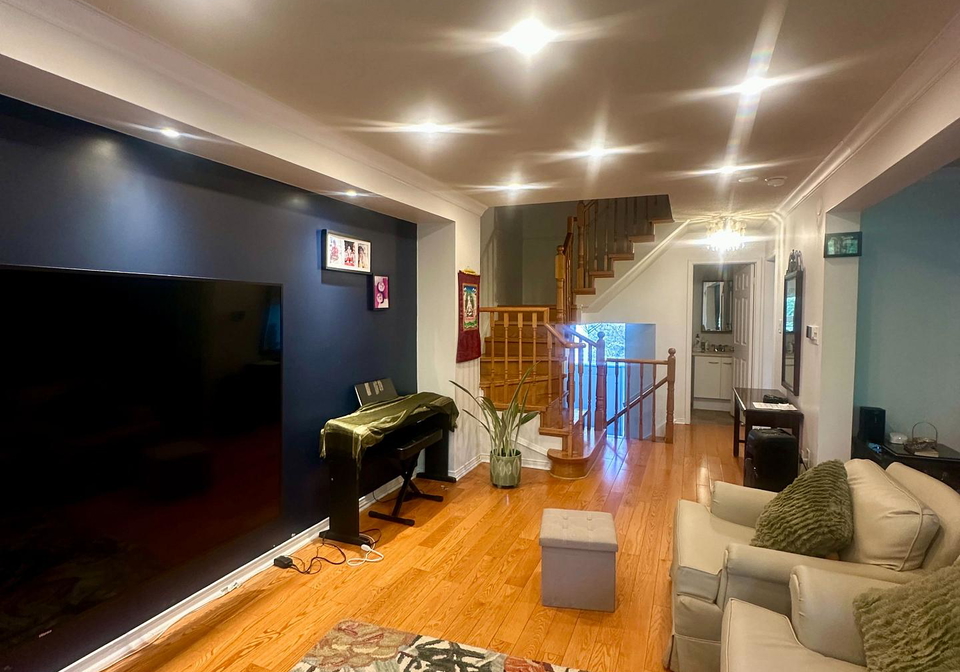 1140-leewood-drive-oakville-ontario-w13435816