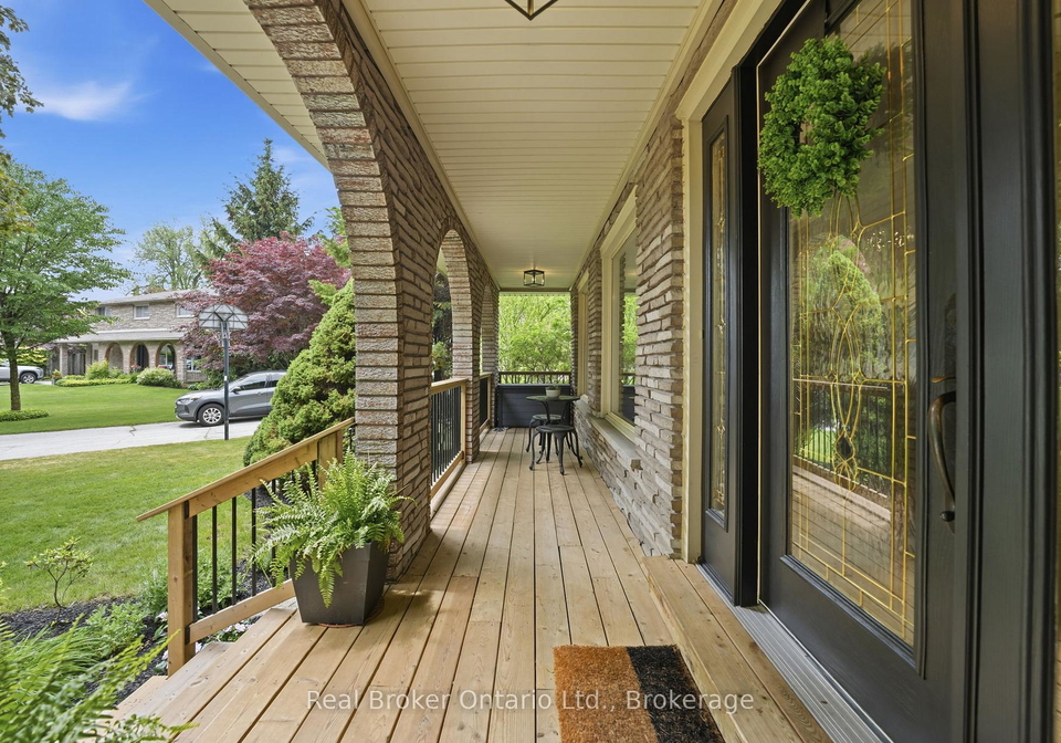 245-applevale-court-burlington-ontario-w13435900