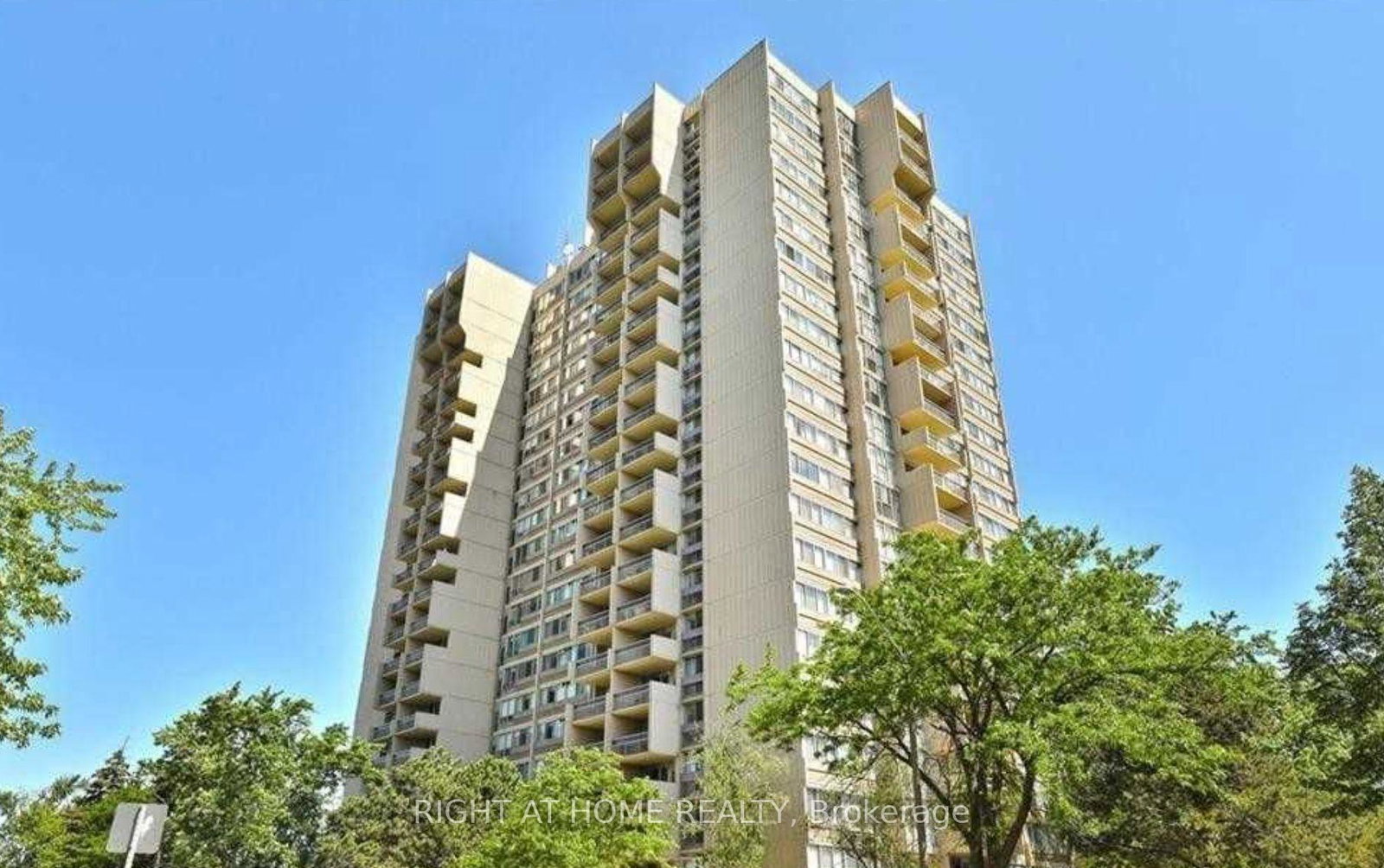 1359-white-oaks-boulevard-oakville-ontario-w13435904