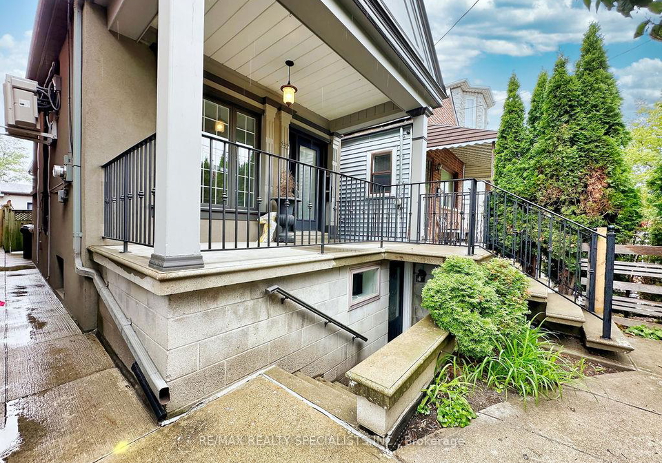 252-earlscourt-avenue-toronto-ontario-w13435972