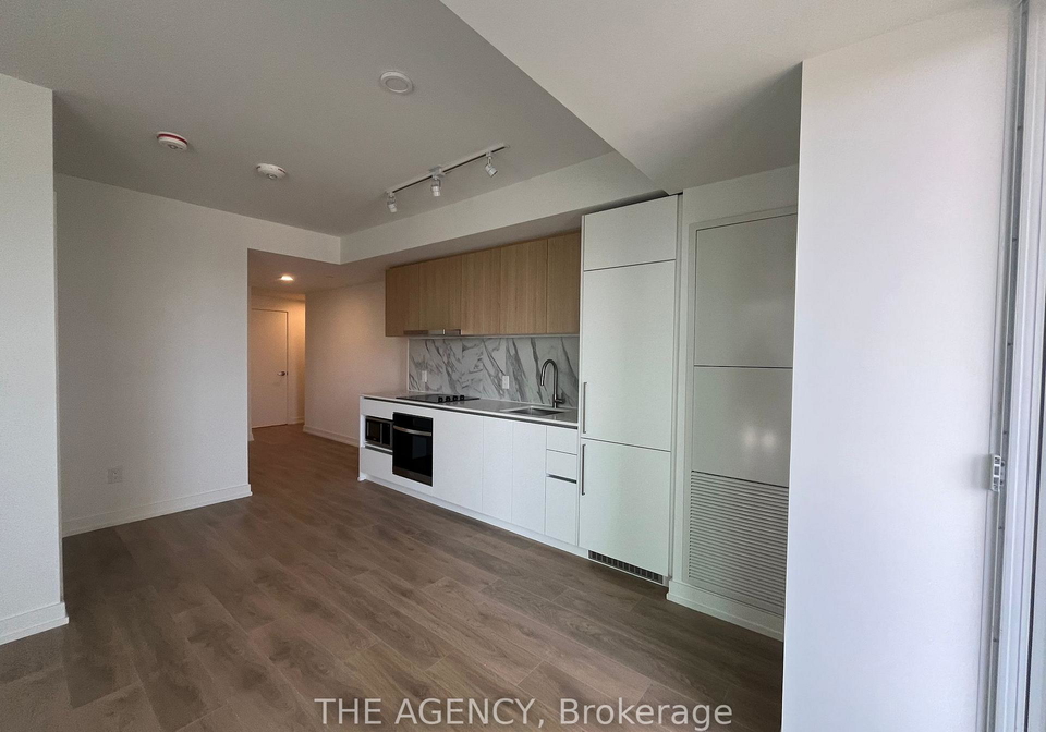 1100-sheppard-avenue-w-york-ontario-w13436068