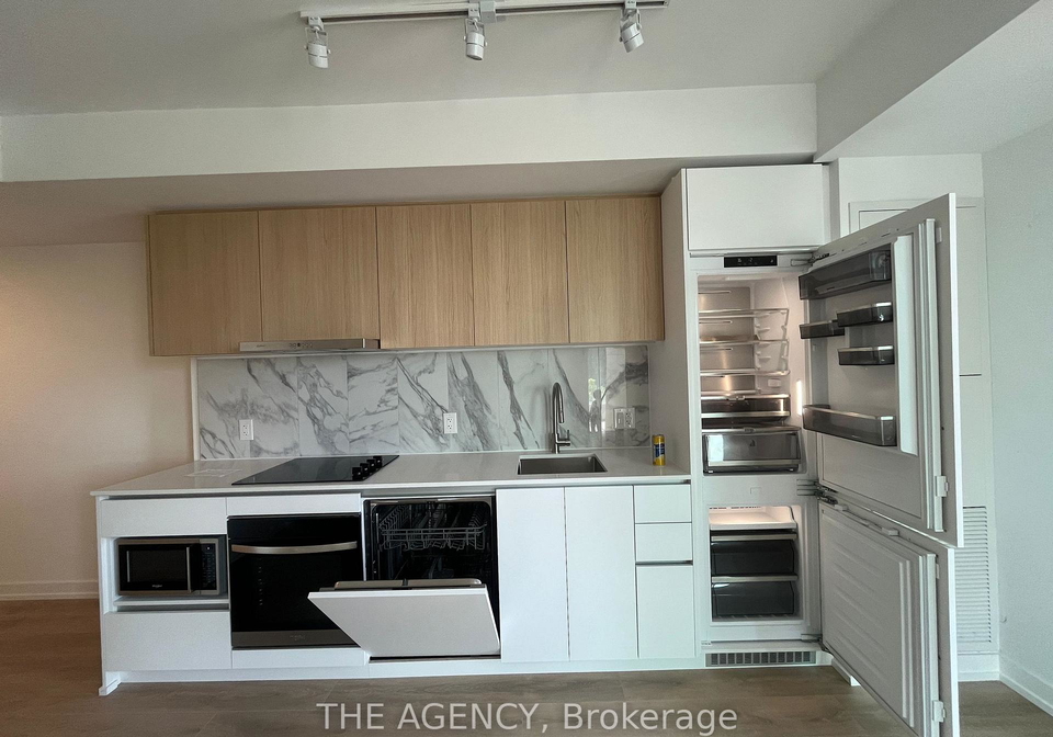 1100-sheppard-avenue-w-york-ontario-w13436068