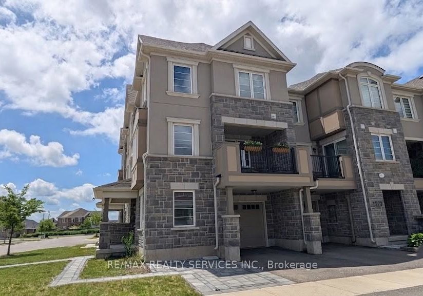 1274-wintergreen-place-milton-ontario-w13436328