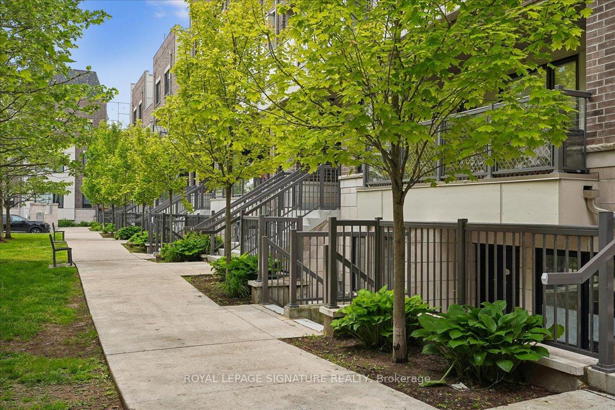 8-e-drummond-street-etobicoke-ontario-w13436618