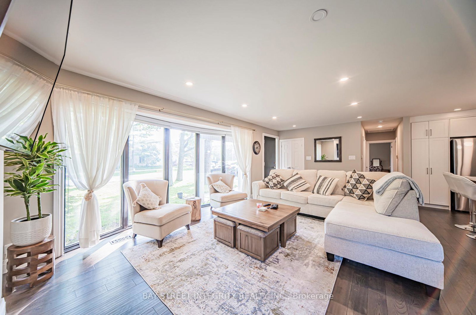 1277-gainsborough-drive-oakville-ontario-w13436792
