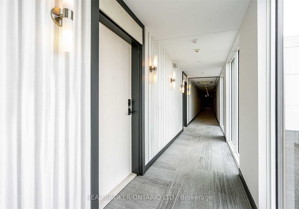 168-sabina-drive-oakville-ontario-w13436916