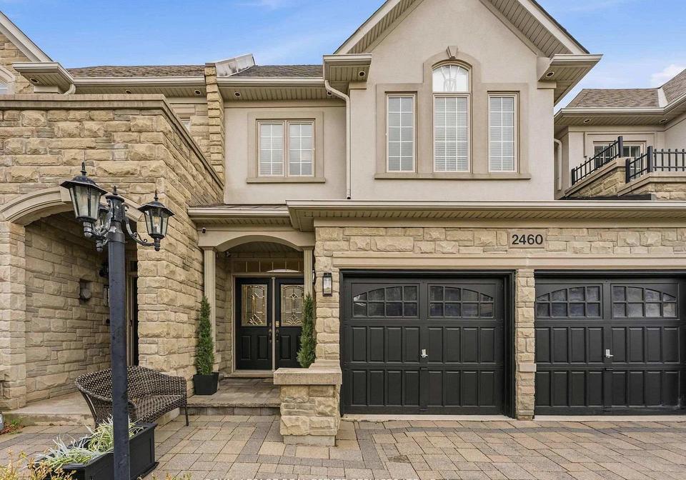 2460-springforest-drive-oakville-ontario-w13437120