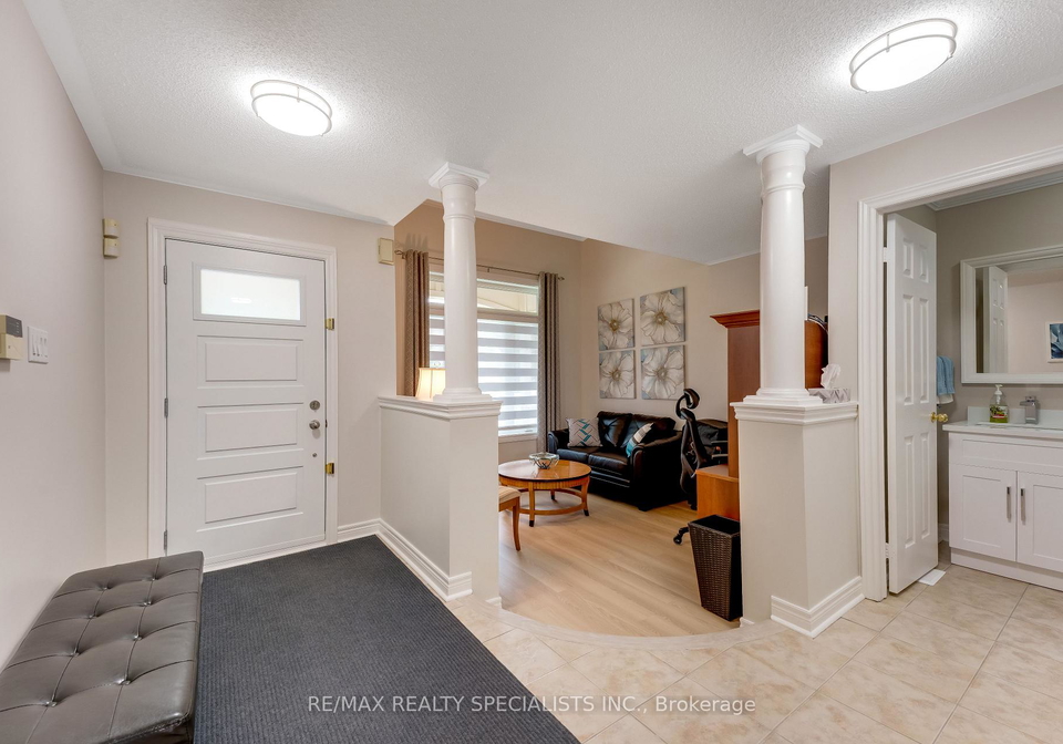 54-red-plant-crescent-brampton-ontario-w13437352