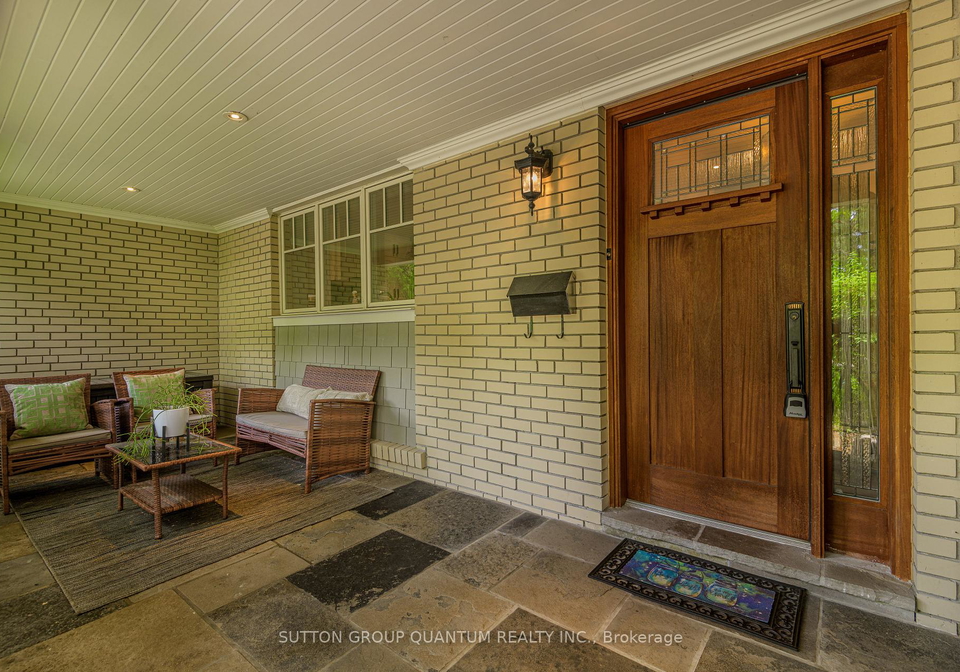 347-pinetree-way-mississauga-ontario-w13437384