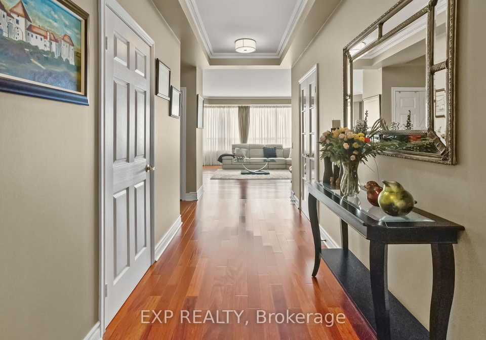 25-kingsbridge-garden-circle-mississauga-ontario-w13437422