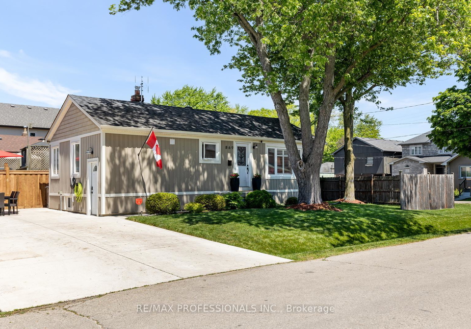 869-first-street-mississauga-ontario-w13437470
