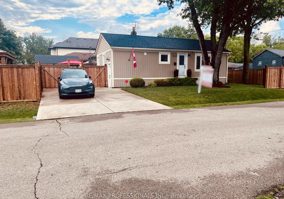 869-first-street-mississauga-ontario-w13437470