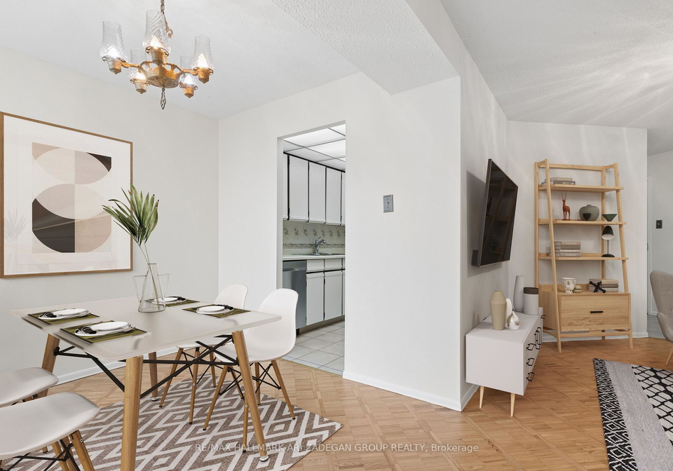3650-kaneff-crescent-mississauga-ontario-w13437512