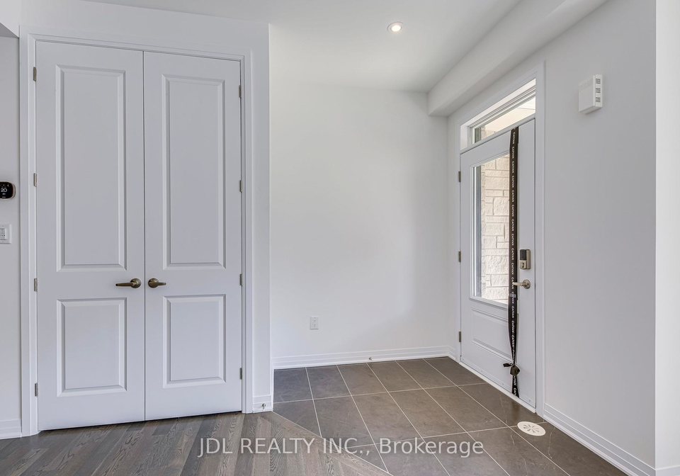 3259-crystal-drive-oakville-ontario-w13437568