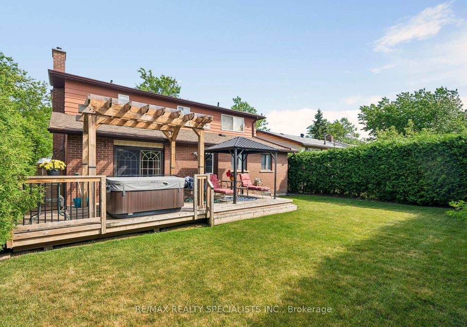 46-linkdale-route-brampton-ontario-w13437594