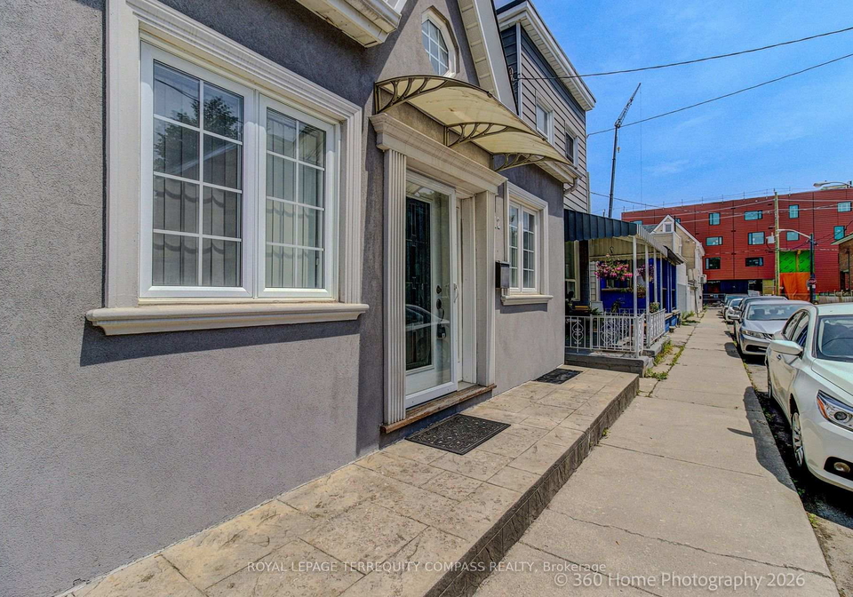 12-abbs-street-toronto-ontario-w13437638