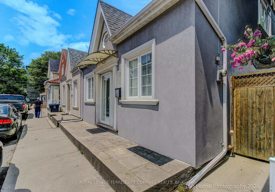 12-abbs-street-toronto-ontario-w13437638