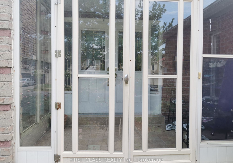 324-winfield-terrace-mississauga-ontario-w13437850