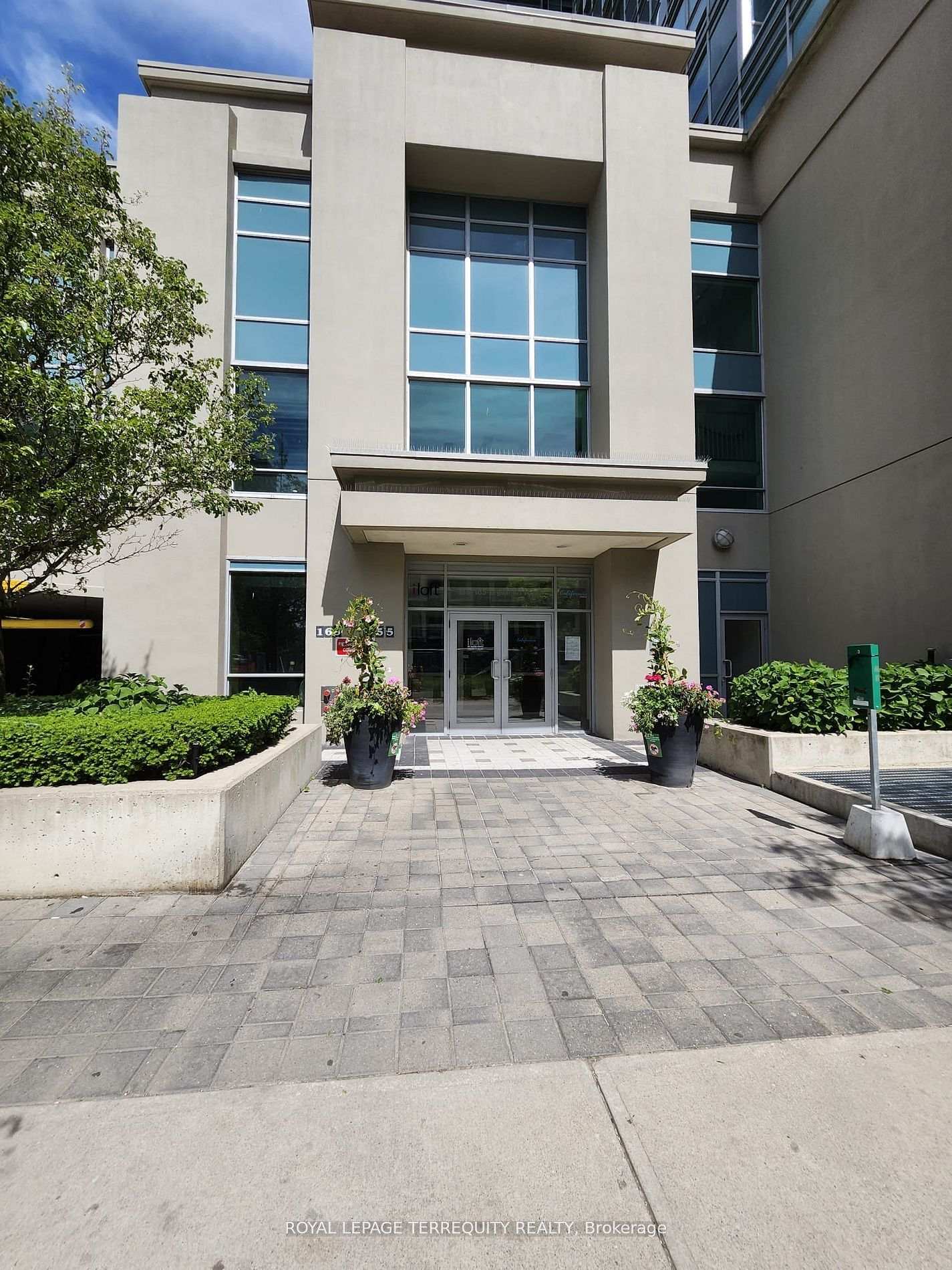 165-legion-road-n-etobicoke-ontario-w13437910