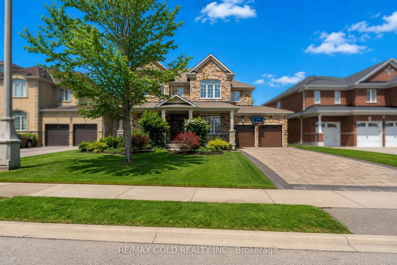 3-valleycreek-drive-brampton-ontario-w13438300