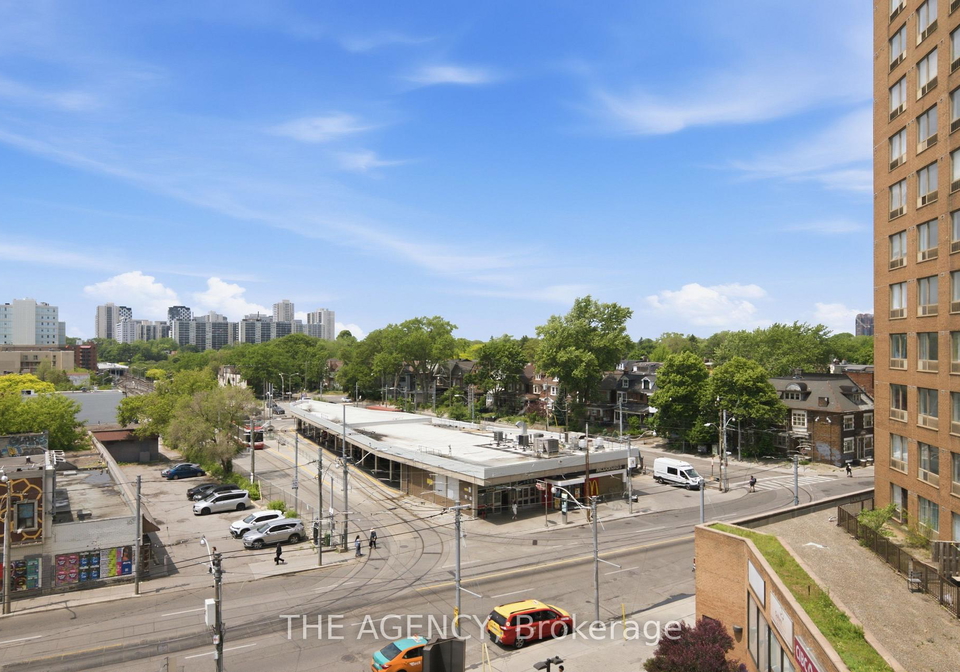 2350-dundas-street-w-toronto-ontario-w13438402