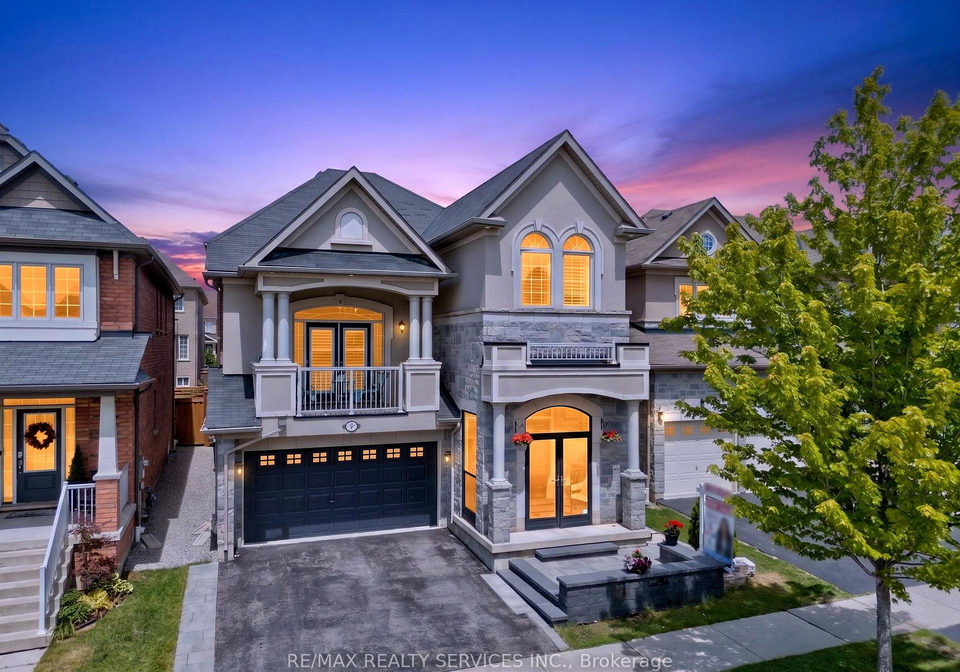 36-attraction-drive-brampton-ontario-w13438426