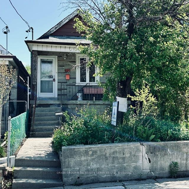 279-mcroberts-avenue-toronto-ontario-w13438430