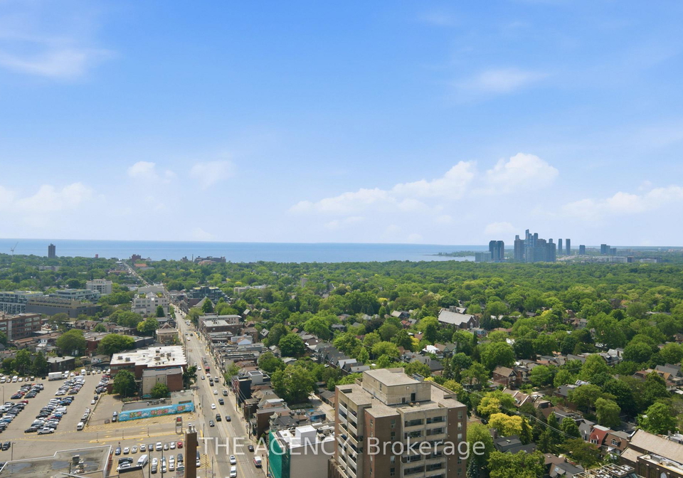 2350-dundas-street-w-toronto-ontario-w13438446