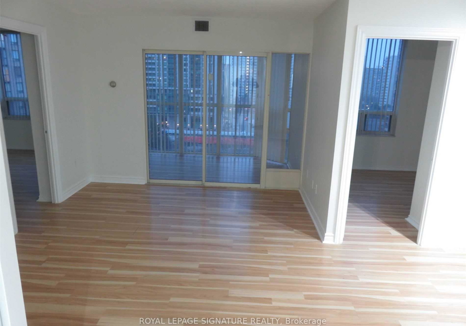285-enfield-place-mississauga-ontario-w13438462