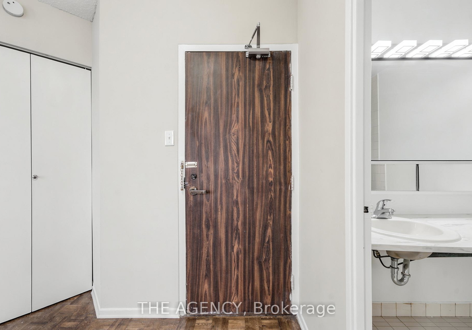2360-dundas-street-w-toronto-ontario-w13438476