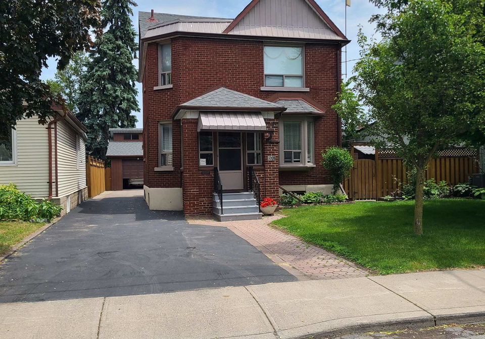 177-brookside-avenue-toronto-ontario-w13438610