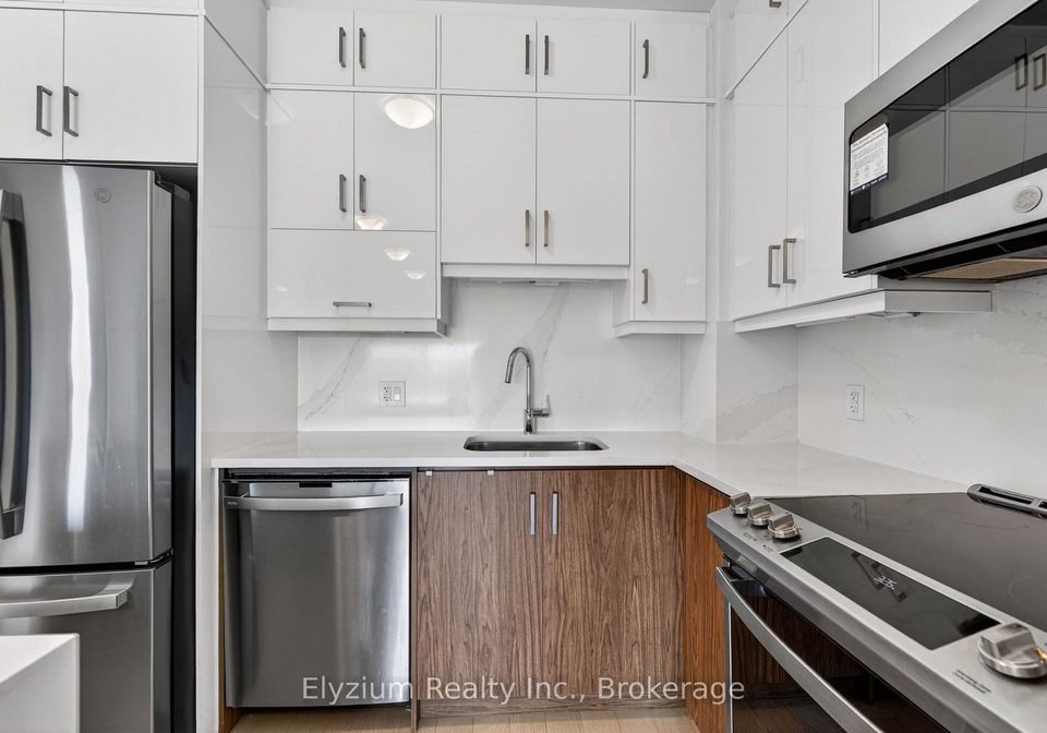 3265-carding-mill-trail-oakville-ontario-w13438636