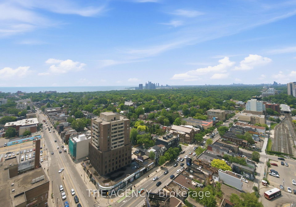 2350-dundas-street-w-toronto-ontario-w13438648