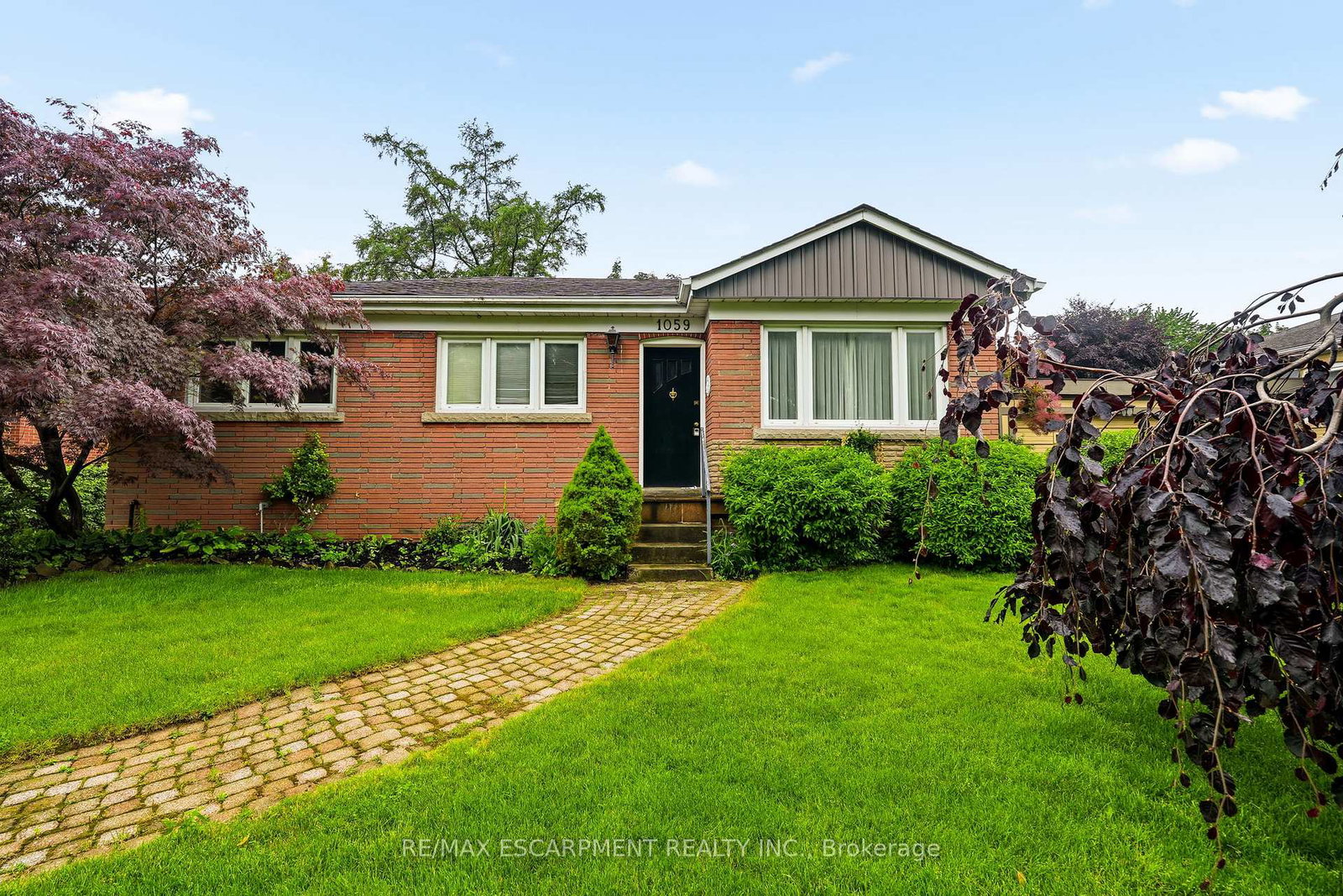 1059-shepherds-drive-burlington-ontario-w13438784