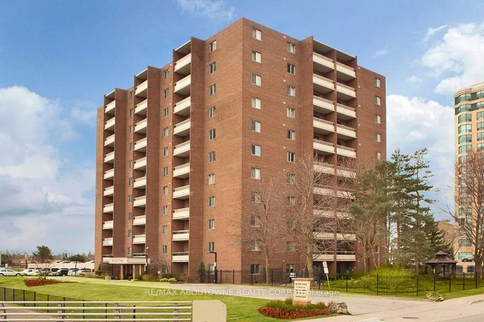 82-millside-drive-milton-ontario-w13438806