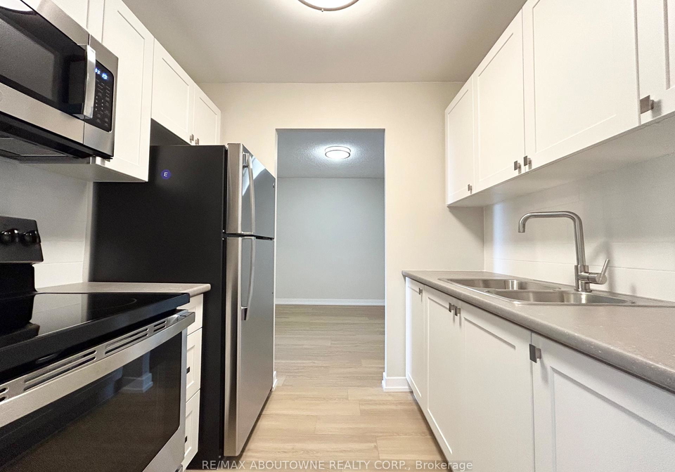 82-millside-drive-milton-ontario-w13438806