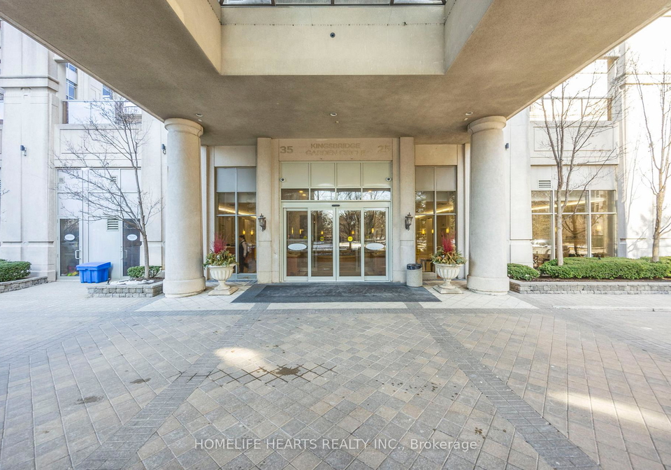 25-kingsbridge-garden-circle-mississauga-ontario-w13439296