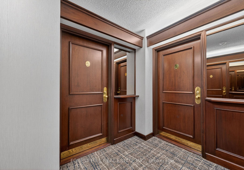 1300-islington-avenue-etobicoke-ontario-w13439342