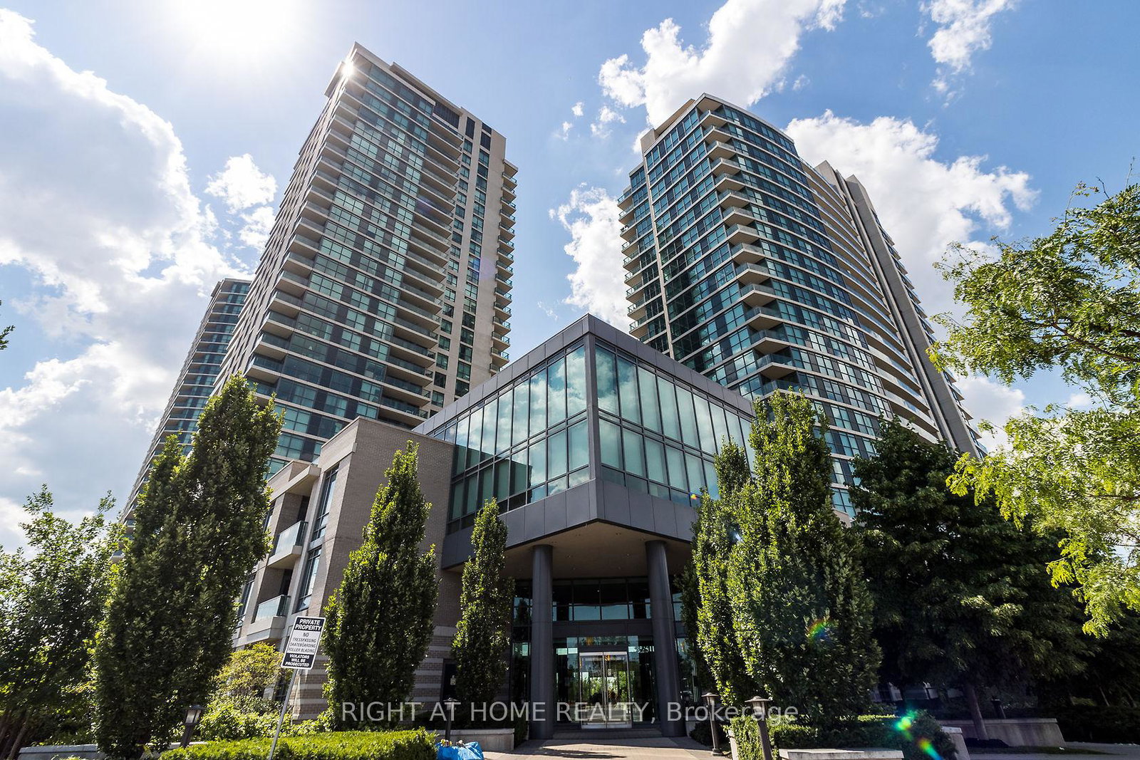 215-sherway-gardens-road-etobicoke-ontario-w13439386